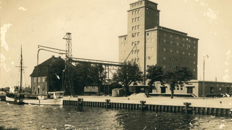 Der ehemalige Speicher in Wismar: Als er gebaut wird, sind die jüdischen Inhaberfamilien Löwenthal und Nord bereits aus der Firmenleitung gedrängt worden. 