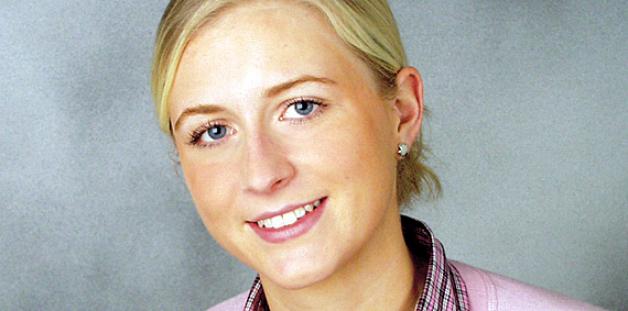 Die ermordete Anna-Lena U. - mit diesem Foto sucht die Polizei nach Zeugen, die sich an sie erinnern. Foto: Polizei Die ermordete Anna-Lena U. - mit diesem Foto sucht die Polizei nach Zeugen, die sich an sie erinnern. Foto: Polizei