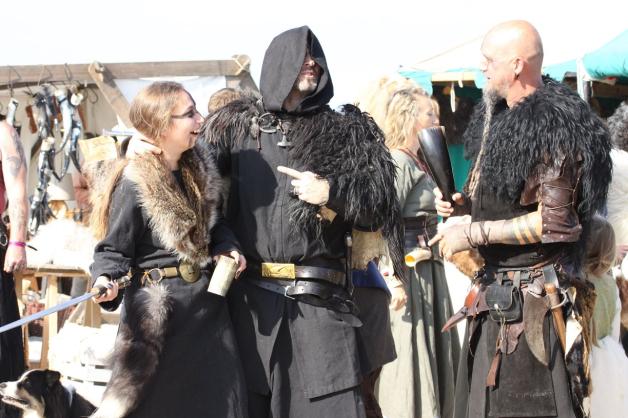 Nicht nur die Darsteller, auch die Besucher von VikingMania sind eingeladen, in Gewandung zum Event zu erscheinen.