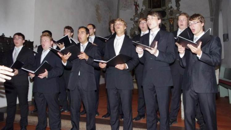 Professionelle Stimme: Die zwölf jungen Dresdner wussten bei ihrem Auftritt in der Borbyer Kirche voll zu überzeugen. 