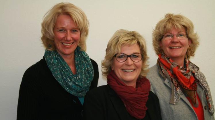 Näher zusammen: Monika Heise, Susanne Mau und Anke Samson (v.l.) richten eine Bürogemeinschaft am Schiffbrückenplatz ein.
