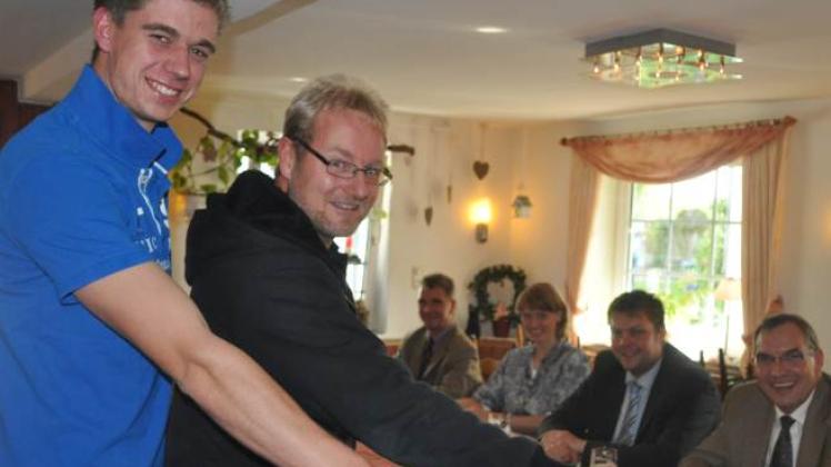 Die weiteste Anfahrt nach Bonsberg hatten die Stausmarker Max Jürgensen (l.) und Jan Peter Tramm: sieben Kilometer  