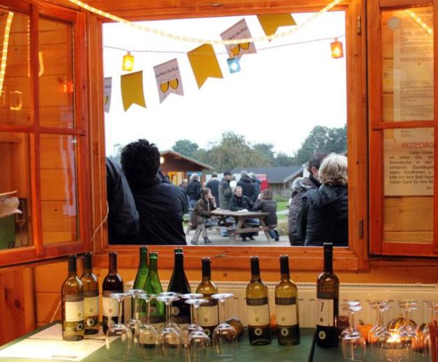 Erlesene Weine werden Händler aus der Region  im Hüttendorf am Luv den Weinfestbesuchern  anbieten.