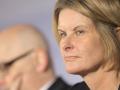 „Empörend“ –  Ministerpräsident Torsten Albig droht Oberbürgermeisterin Susanne Gaschke mit juristischen Schritten.  
