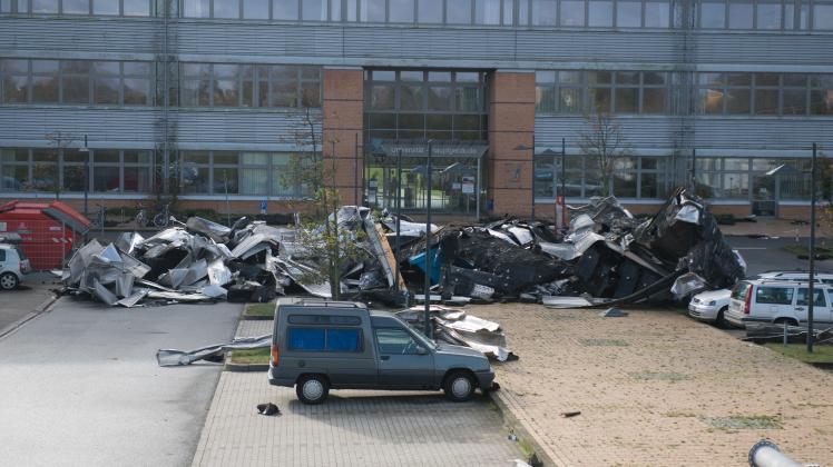 „Christian“ sorgte unter anderem vor dem Hauptgebäude der Uni Flensburg für Chaos.