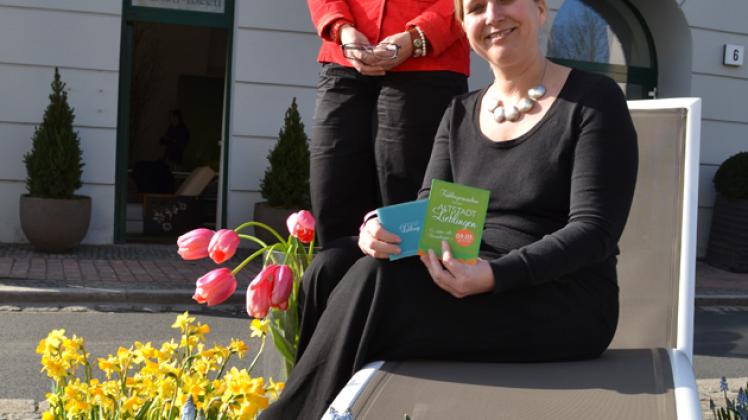 Zum Frühjahrserwachen öffnen auch Cornelia Waterstradt und Birgit Schrenk (r.) ihre Geschäfte in der Altstadt.nicp