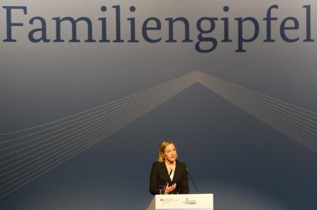 Ministerin Kristina Schröder und ein großes Thema dpa