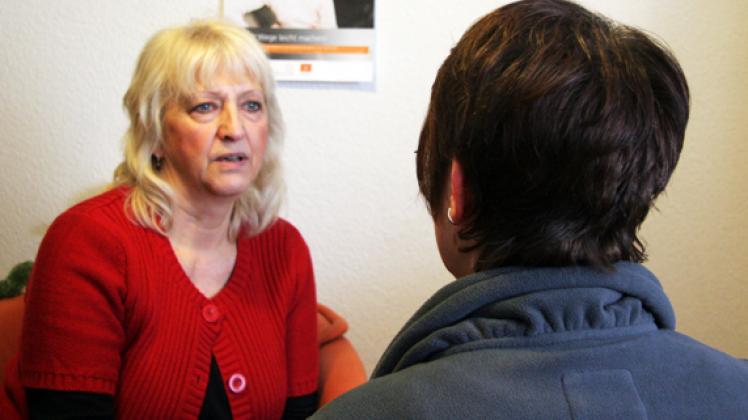Zu Ursula Dippold ins AWO-Frauenhaus Ludwigslust kommen jedes Jahr zwischen 25 bis 30 Frauen, die durch Partner körperliche Gewalt erleiden müssen.