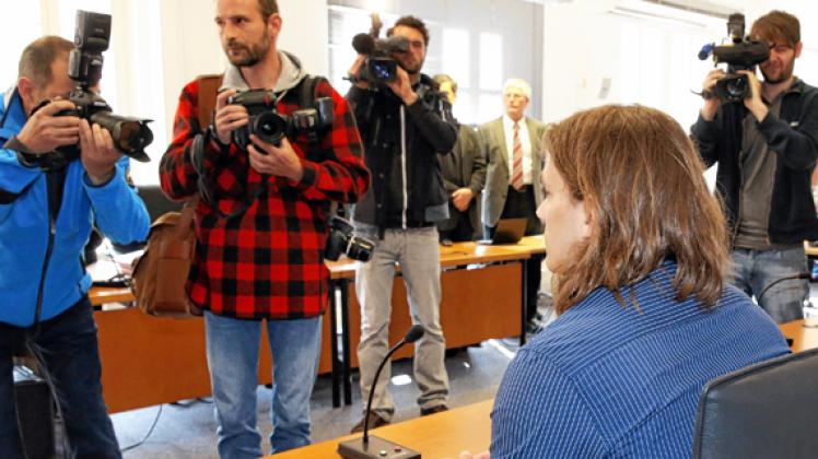 Scheinbar unbewegt verfolgte der Angeklagte den Prozess. Foto: Bernd Wüstneck
