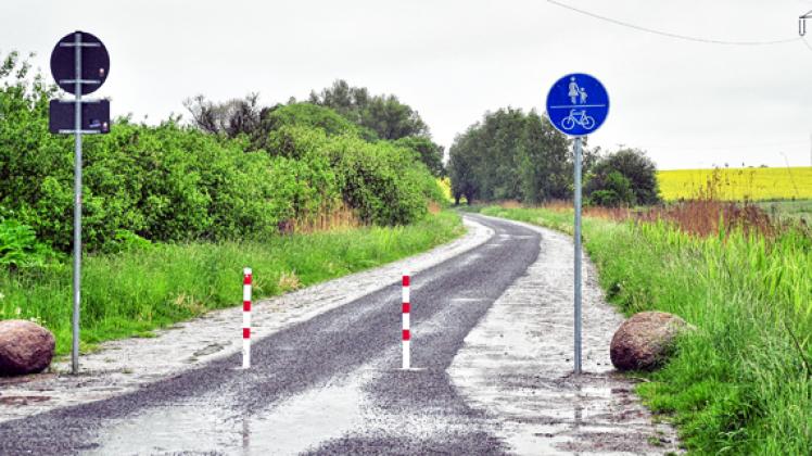 Nagelneu und wenig genutzt: Der Rad- und Wanderweg von Rampe nach Retgendorf wird von Einwohnern und Gästen kaum angenommen.  Foto: Juliane Haendschke
