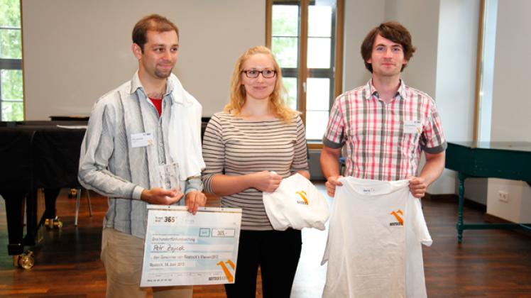 Mit  Krabbenfischerei konnte Petr Zajicek (l.) die Jury überzeugen. Sonderpreise gab es für Jola Pospech und Mark Schlutow. Foto: mkro