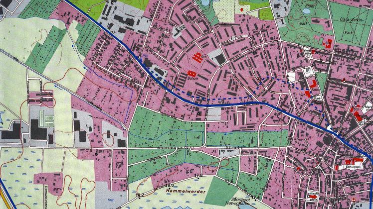 In dem blau umrandeten Gebiet zur Elbe hin sind die Bürger gebeten, sich freiwillig in Sicherheit bringen zu lassen. 