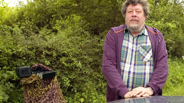 Mit seiner Blitzer-Blockade löste der stellvertretende Utechter Bürgermeister Johannes Ellmann Jubel bei Autofahrern und Ärger im Landratsamt aus.Michael Schmidt