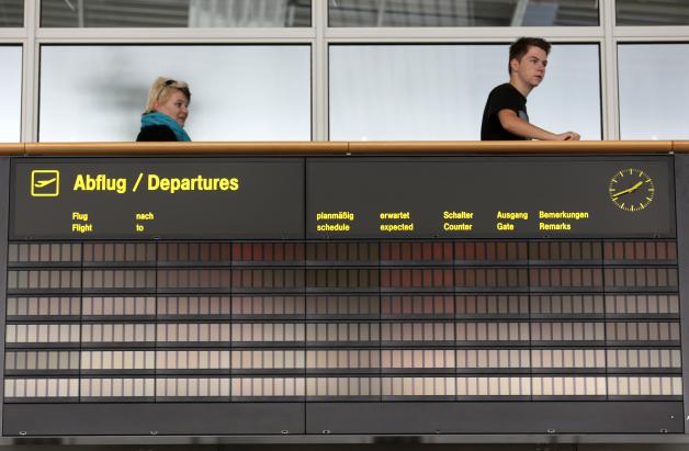 Gähnende Leere im Terminal des Flughafens Rostock-Laagebernd wüstneck Gähnende Leere im Terminal des Flughafens Rostock-Laagebernd wüstneck