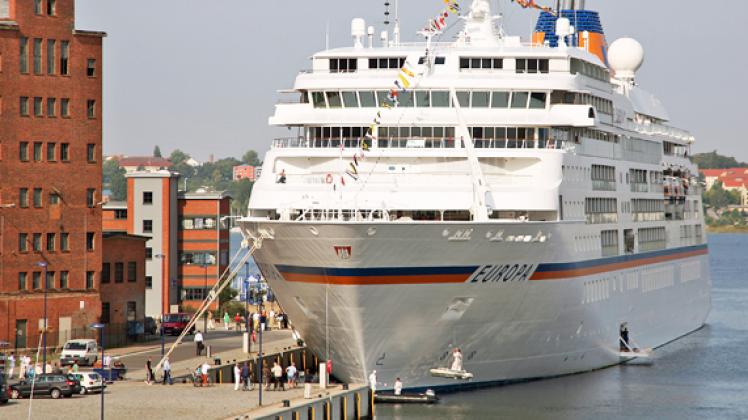 Dass Wismar in der Lage ist, Kreuzfahrtgästen einen interessanten Landgang zu bieten, haben bisherige Schiffsanläufe, so auch von MS "Europa", in der Vergangenheit bewiesen. Foto: Hans-Joachim Zeigert