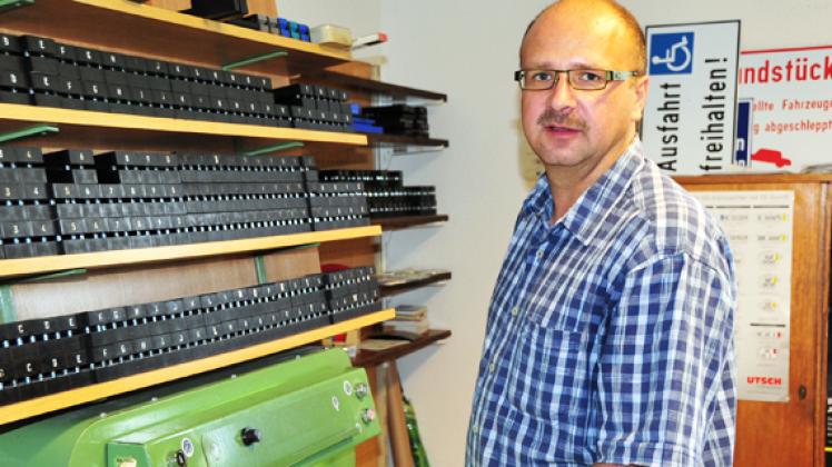 Michael Stieg fühlt sich getäuscht und ausgebootet. Seinen fast 40 Jahre bestehenden Kfz-Prägedienst wird es in dieser Form wohl vorerst nicht wieder geben.