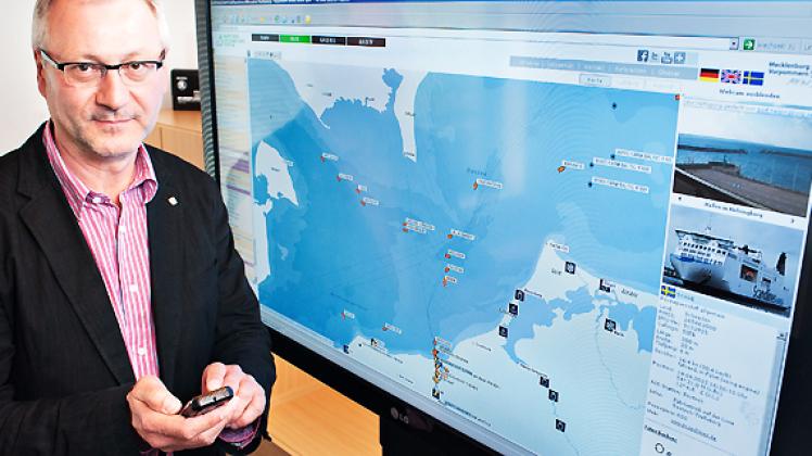 Macht aus Statistischen Daten Karten: Technologe Christian  Fietz versorgt mit seiner Arbeit unter anderem die Hanse Sail. Foto: Georg Scharnweber