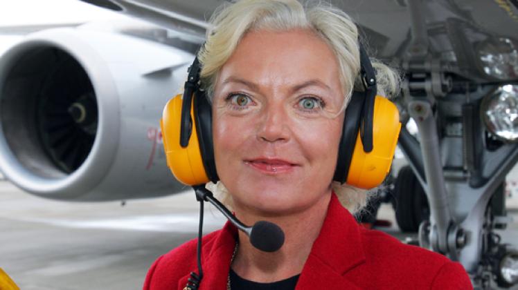 Deutschlands einzige Flughafen-Chefin Maria Muller verlässt Rostock-Laage. dpa