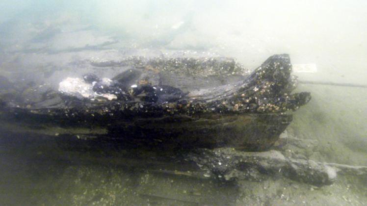 Bei Arbeiten für die Ostsee-Gaspipeline sind Taucher überraschend auf ein Schiffswrack aus dem späten 18. Jahrhundert gestoßen. dpa