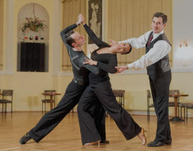 Lieber noch mehr üben als Fernseh-Auftritt bei "Lets dance", empfiehlt Stefan Geipelt, Inhaber der gleichnamigen Tanzschule und einer der Trainer des  MV-Top-Paars. Scharnweber