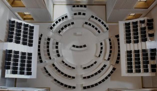 So wird der neue Plenarsaal von oben aussehen - das Siegermodell des Architekturbüros Dannheimer + Joos aus München.