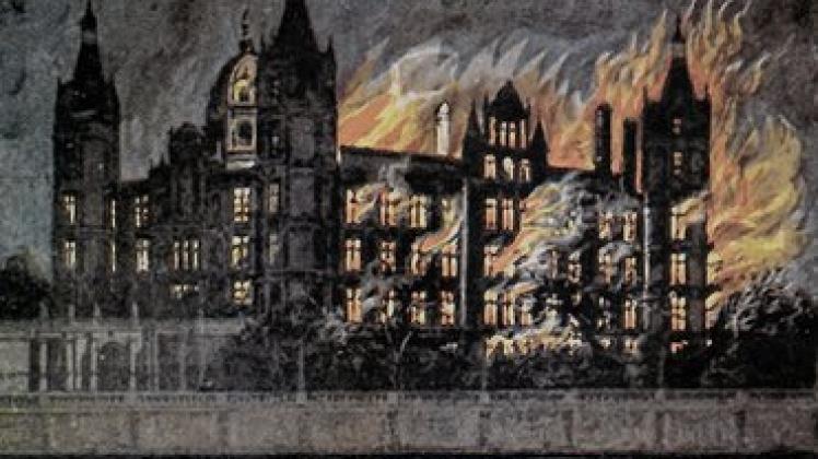 Im Dezember 1913 stand das Schloss in Flammen.Archiv
