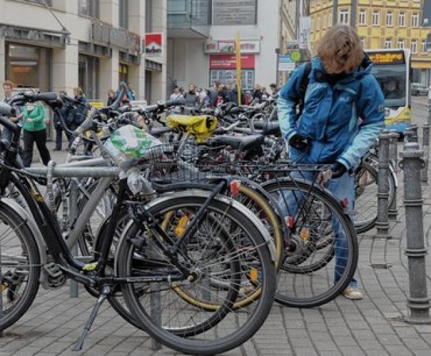 Haltepunkt Marienplatz: Fahrräder prägen jetzt wieder stärker das Stadtbild. Haltepunkt Marienplatz: Fahrräder prägen jetzt wieder stärker das Stadtbild.