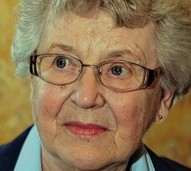 Ingeborg Richter  aus Himmelpforten (Niedersachsen) widmet sich seit mehr als 50 Jahren der Erforschung und Erhaltung der Feldberger Seenlandschaft und ist als Umweltschützerin bekannt.
