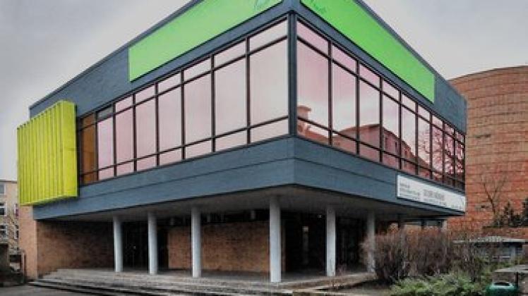 Das Große Haus des Volkstheaters ist seit Februar 2011 geschlossen. Ein Neubau soll die Spielstätte ersetzen. geos Das Große Haus des Volkstheaters ist seit Februar 2011 geschlossen. Ein Neubau soll die Spielstätte ersetzen. geos