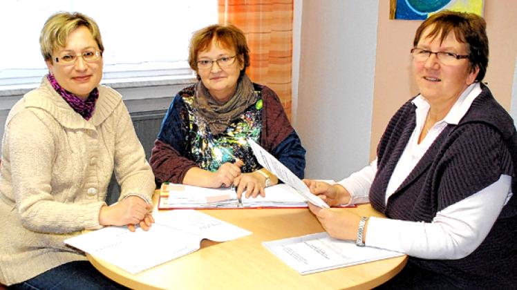Larissa Mühlmann, Reinhild Walter und Liane Hirschmann (v.l.) von der Schuldnerberatung des Arbeitslosenverbandes. 