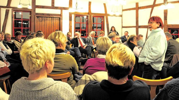 Debatte in Groß Molzahn: Zahlreiche Bürger wünschen sich ein besseres Miteinander.