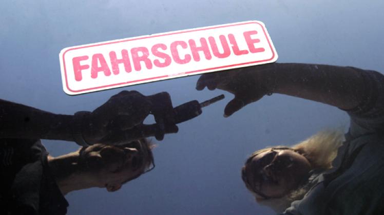 Immer weniger Fahranfänger schaffen die Prüfung zur Fahrerlabnis. Foto: dpa