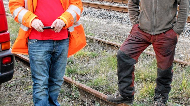 Die Polizei und die Einsatzleitung der Parchimer Feuerwehr sowie der Munitionsbergungsdienst des Landes waren mit einem Großaufgebot vor Ort.
