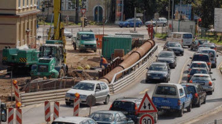 Fall 1:  Kostspieliger Bau der Aubachbrücke in Schwerin