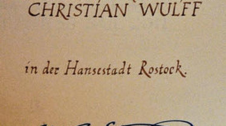 Prominente Signatur: Das Gästebuch der Hansestadt Rostock ist um einen Eintrag reicher.Juilane Hinz