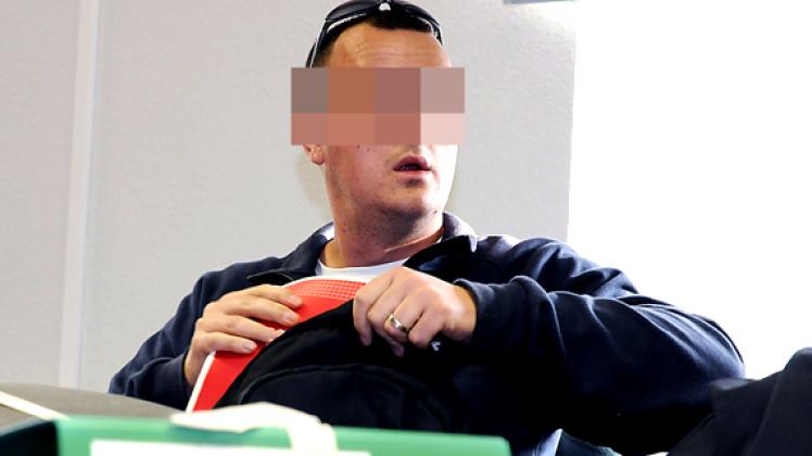 Wegen 50 Straftaten muss sich der 30-jährige Robert R. mit einem Komplizen am Rostocker Landgericht verantworten. dapd Wegen 50 Straftaten muss sich der 30-jährige Robert R. mit einem Komplizen am Rostocker Landgericht verantworten. dapd