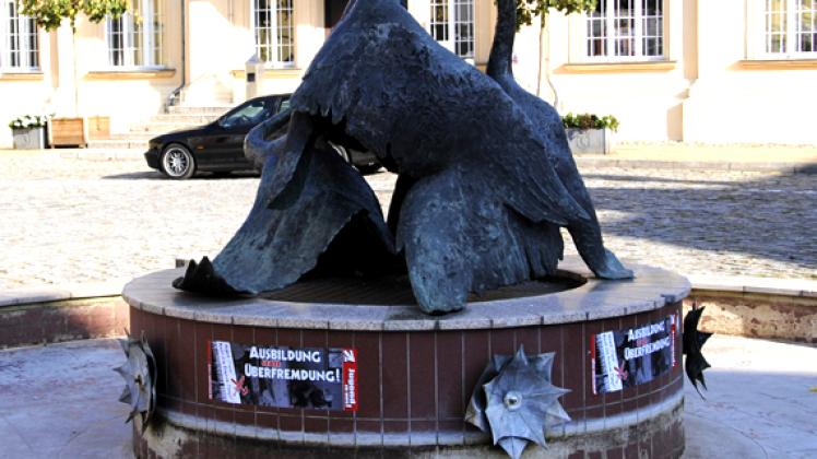 Der Gänsebrunnen ist inzwischen wieder propagandafrei gest Der Gänsebrunnen ist inzwischen wieder propagandafrei gest