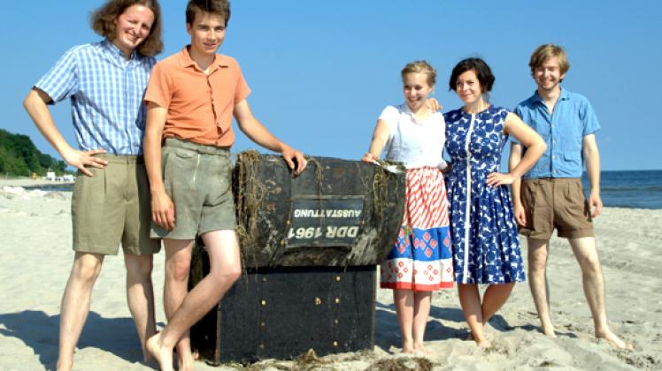 Die Spurensucher Alexander Großmann, Johannes Heinz, Martha Lange, Karolin Thieme und Philipp Gäde (v.l.). agel 