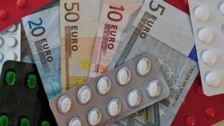 Nicht immer zum Wohle des Patienten: Auf dem unübersichtlichen Pharmamarkt geht es um ziemlich viel Geld. dpa