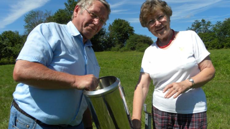 Für Renate und Gerd Wiechmann gehören die Kontrolle und das Leeren des Niederschlagsbehälters  immer zu den ersten Aufgaben des Tages. Evelyn bubber-menzel