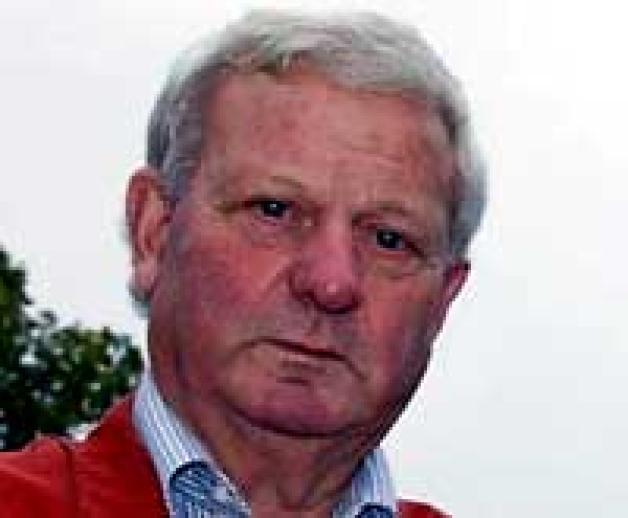 Jürgen Heinsch, 68; Diplom-Lehrer und Trainer, verheiratet, zwei Kinder, wohnhaft in Rostock, Hansa-Mitglied seit 1955