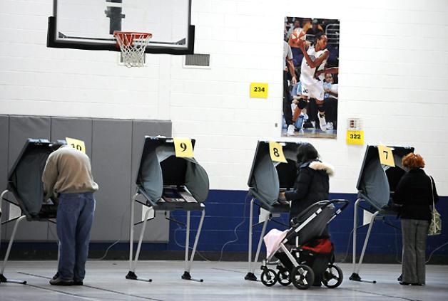 Wähler bei der Stimmabgabe in Alexandria (Virginia). Foto: dpa
