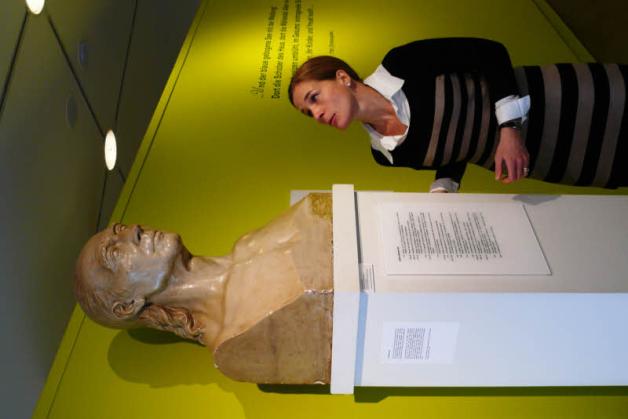 Die Büste Johann Heinrich Voß’ gehört zur Dauerausstellung, die Dr. Julia Hümme umgestalten möchte. 