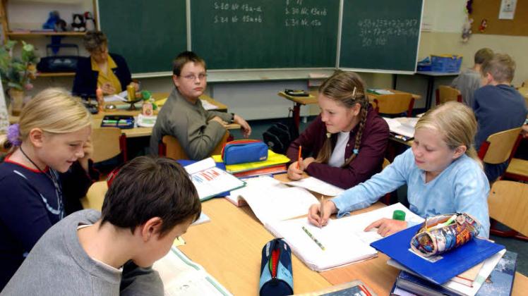 Experimentierfeld Zwergschule: 48 Schulen im Norden sind bei weiter sinkender Schülerzahl von Schließung bedroht. 