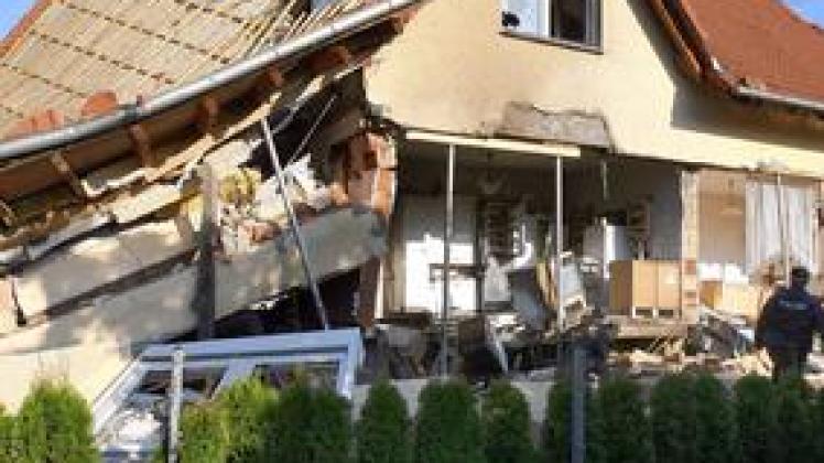 Die Explosion dieses Einfamilienhauses in Teltow war laut Polizei möglicherweise kein Unfall.dpa; Archiv