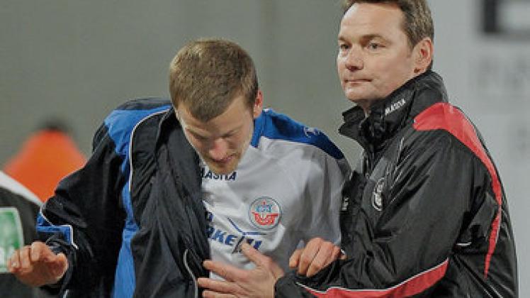 Drei Tore in zwei Spielen: Auch morgen gegen Frankfurt baut FCH-Coach Marco Kostmann (r.) wieder auf die Treffsicherheit von Gardar Jóhannsson. Georg Scharnweber Drei Tore in zwei Spielen: Auch morgen gegen Frankfurt baut FCH-Coach Marco Kostmann (r.) wieder auf die Treffsicherheit von Gardar Jóhannsson. Georg Scharnweber