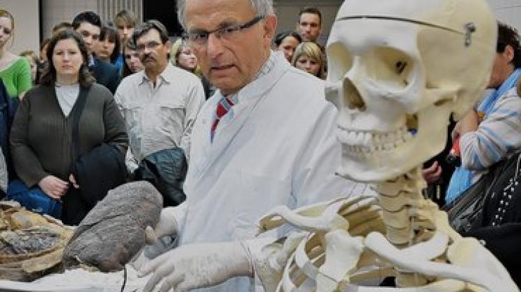 Wie funktionieren die menschlichen Organe? Im Institut für Anatomie stellt Direktor Professor Andreas Wree seine Arbeit vor.georg scharnweber Wie funktionieren die menschlichen Organe? Im Institut für Anatomie stellt Direktor Professor Andreas Wree seine Arbeit vor.georg scharnweber