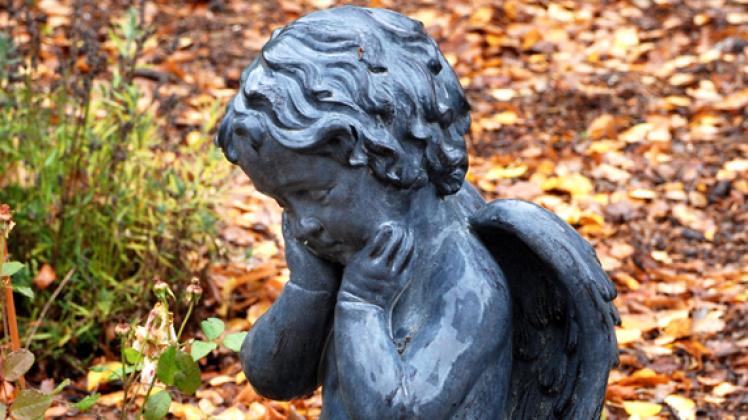Ein Engel erinnert beim früheren Kinderheim an den ums Leben gekommenen Jungen. Pätzold
