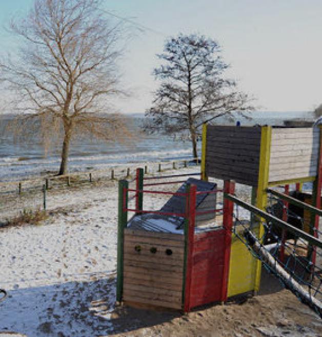 Spielplatz und Strand am Werder sind heute noch ein Geheimtipp, könnten aber aufgewertet werden durch die Promenade, die am Ufer entlangführen soll.KLawitter