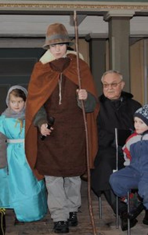 In der Roddaner Kirche stimmten Kinder mit dem Krippenspiel auf die Adventszeit ein. Barbara Haak (4), doris Ritzka In der Roddaner Kirche stimmten Kinder mit dem Krippenspiel auf die Adventszeit ein. Barbara Haak (4), doris Ritzka